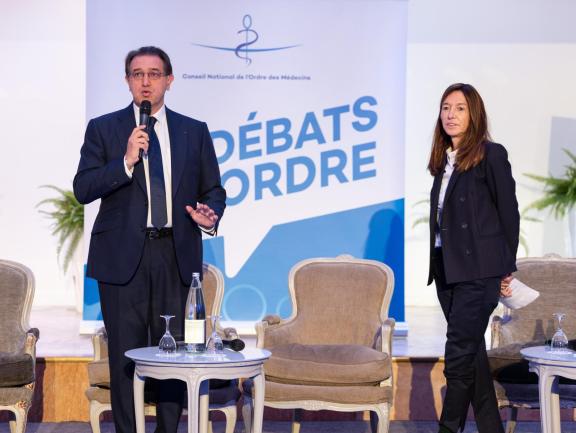 Le médecin dans l’accompagnement des souffrances et de la fin de vie le médecin dans l’accompagnement des souffrances et de la fin de vie